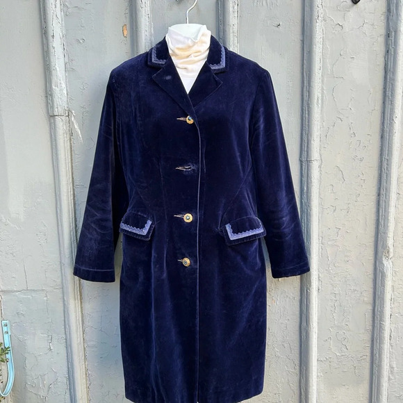 Gorgeous Vintage  Blue Velvet Coat, size approx 6 - Picture 1 of 16